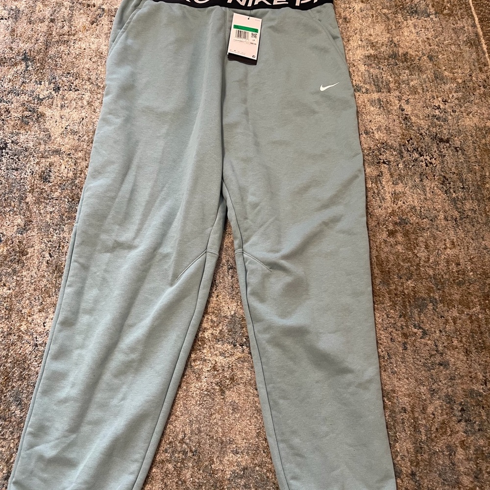 Kids Nike Pro grey sweatpants Size XL #athleisure #activewear